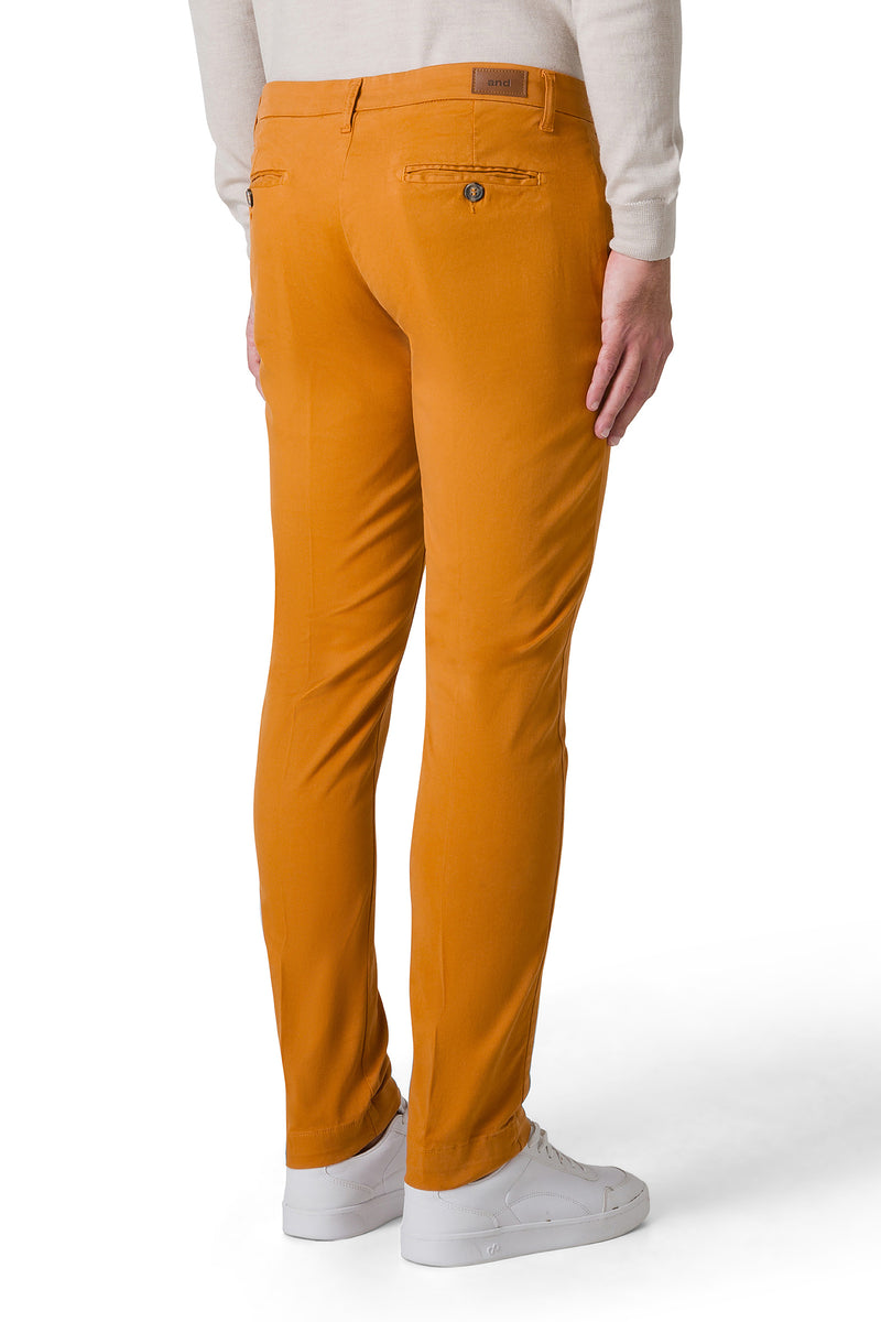 PANTALONE CHINOS