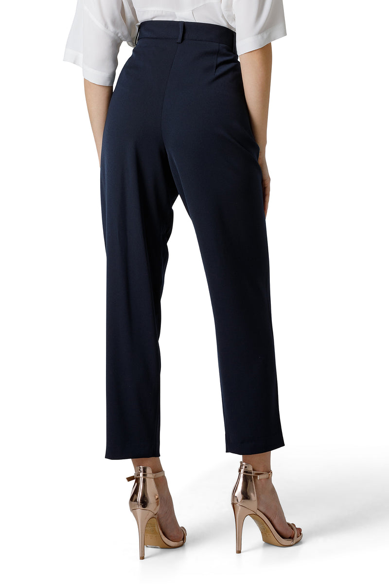PANTALONE CON PIEGA DAVANTI
