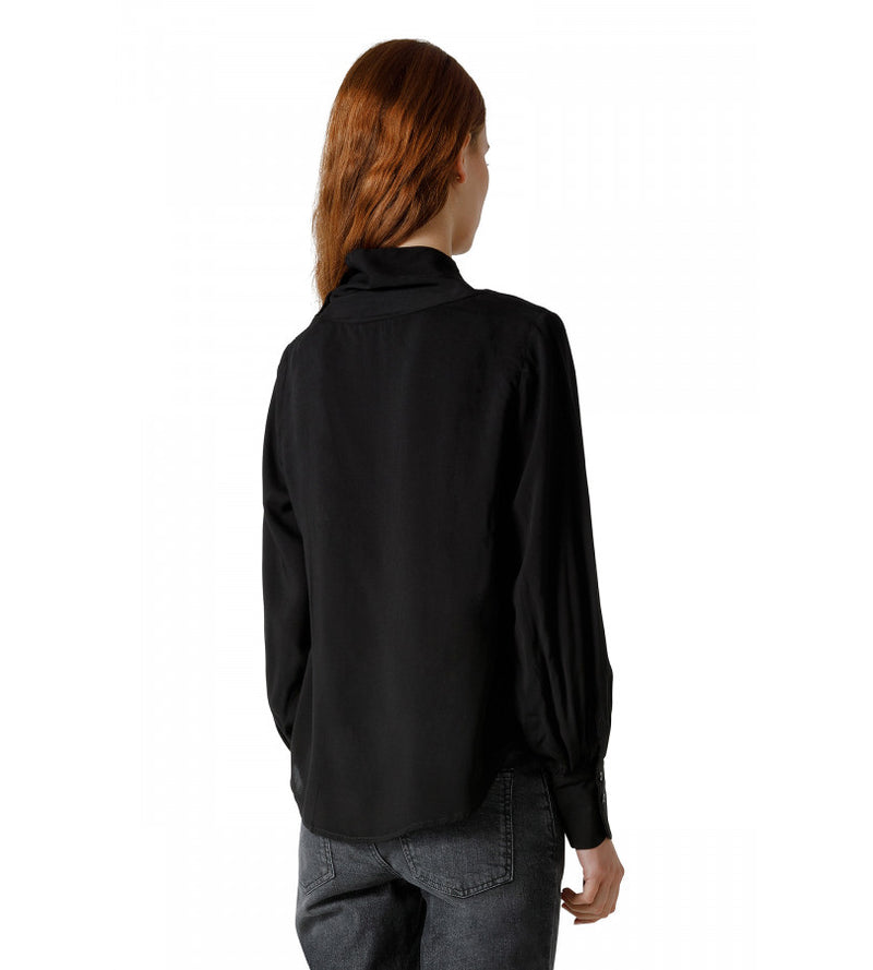 BLUSA FLUIDA CON COLLO DRAPPEGGIATO